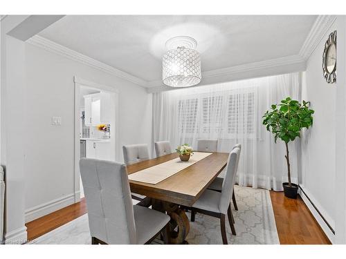1566 Ewald Road, Mississauga, ON - Indoor Photo Showing Dining Room