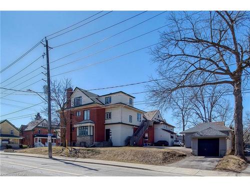 59 Regina Street N, Waterloo, ON 