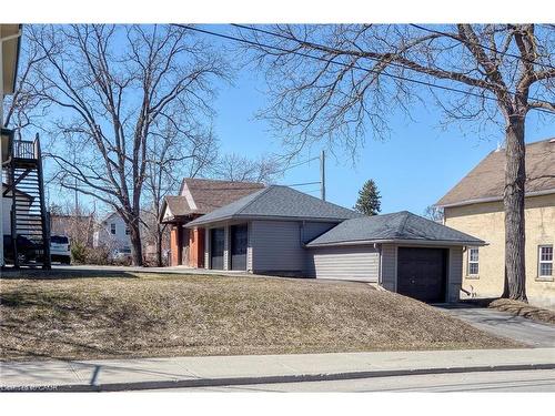 59 Regina Street N, Waterloo, ON 