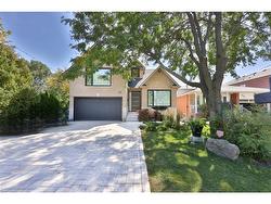 880 6th Street  Mississauga, ON L5E 1N6