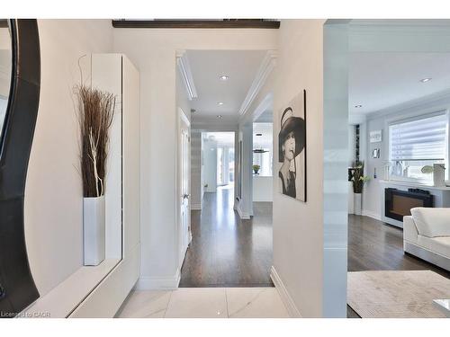 880 6Th Street, Mississauga, ON - Indoor Photo Showing Other Room