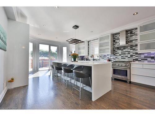 880 6Th Street, Mississauga, ON - Indoor