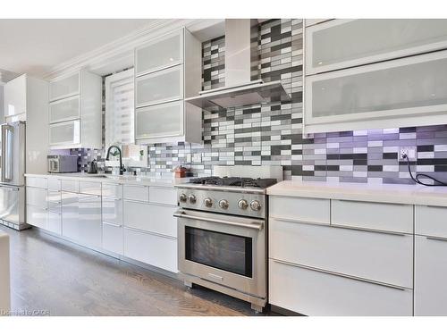 880 6Th Street, Mississauga, ON - Indoor Photo Showing Kitchen