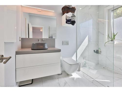 880 6Th Street, Mississauga, ON - Indoor Photo Showing Bathroom