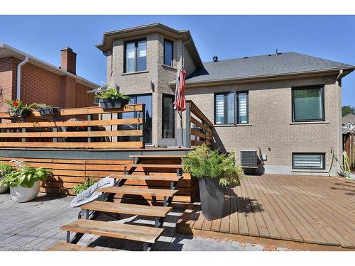 880 6Th Street, Mississauga, ON - Outdoor