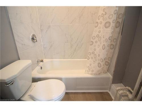2-227 James Street N, Hamilton, ON - Indoor Photo Showing Bathroom