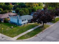 82 Stoney Brook Drive  Stoney Creek, ON L8G 3V6