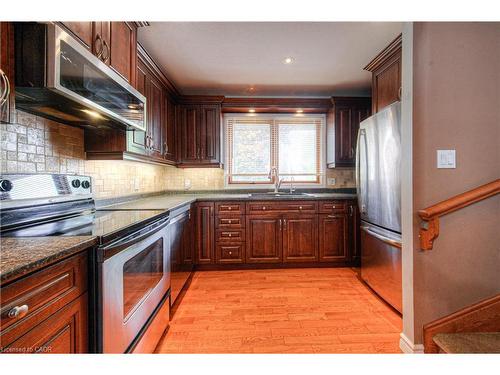 26 Esther Avenue, Cambridge, ON - Indoor Photo Showing Kitchen