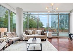 201-81 Navy Wharf Court  Toronto, ON M5V 3S2