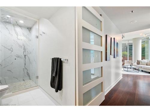 201-81 Navy Wharf Court, Toronto, ON - Indoor