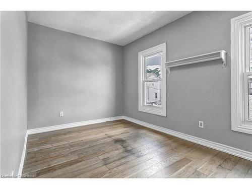 26 Madison Avenue, Hamilton, ON - Indoor Photo Showing Other Room