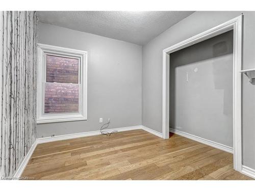 26 Madison Avenue, Hamilton, ON - Indoor Photo Showing Other Room