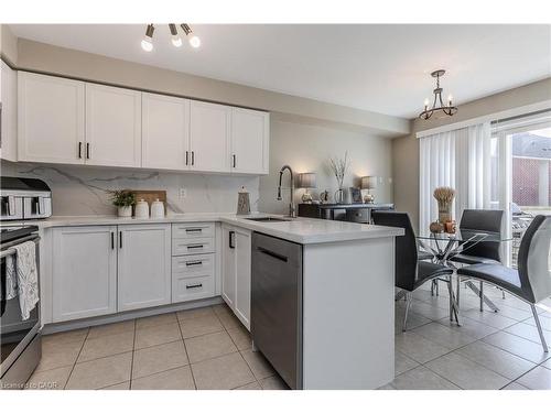 3356 Mikalda Road, Burlington, ON - Indoor Photo Showing Kitchen