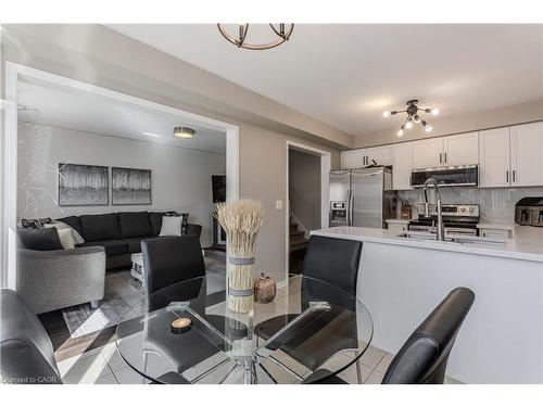 3356 Mikalda Road, Burlington, ON - Indoor