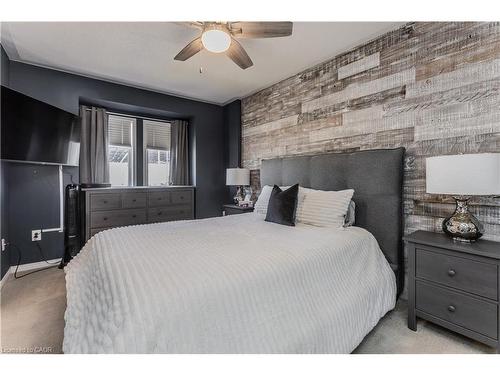 3356 Mikalda Road, Burlington, ON - Indoor Photo Showing Bedroom