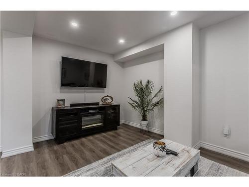 3356 Mikalda Road, Burlington, ON - Indoor Photo Showing Other Room