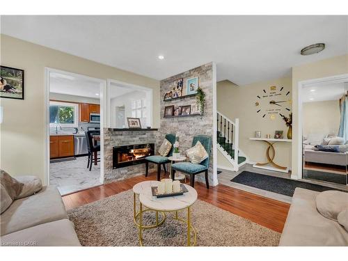 18 Riverdale Drive, Hamilton, ON - Indoor Photo Showing Living Room With Fireplace