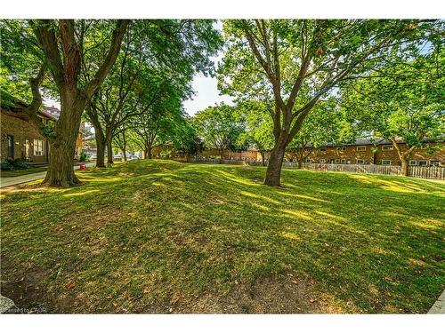 18 Riverdale Drive, Hamilton, ON - Outdoor