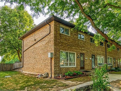 18 Riverdale Drive, Hamilton, ON - Outdoor