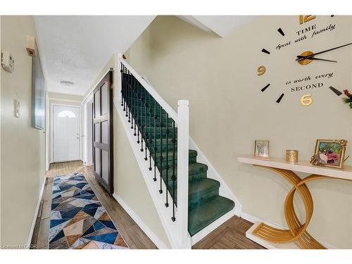 18 Riverdale Drive, Hamilton, ON - Indoor Photo Showing Other Room