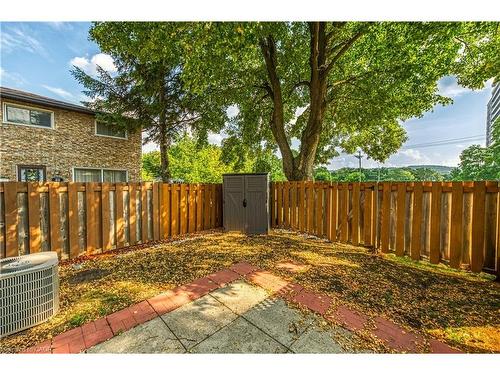 18 Riverdale Drive, Hamilton, ON - Outdoor