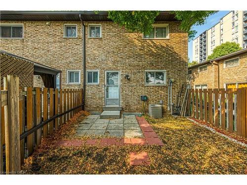 18 Riverdale Drive, Hamilton, ON - Outdoor