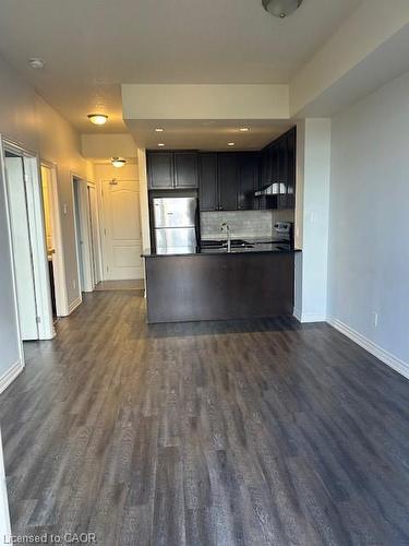 211-5327 Upper Middle Road, Burlington, ON - Indoor Photo Showing Kitchen