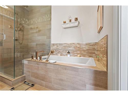 52 Garrison Village Drive, Niagara-On-The-Lake, ON - Indoor Photo Showing Bathroom