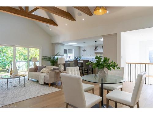2282 Fairleigh Place, Burlington, ON - Indoor Photo Showing Dining Room