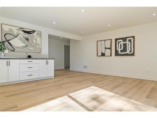 2282 Fairleigh Place, Burlington, ON - Indoor