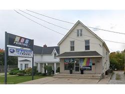 533 Christina Street N Sarnia, ON N7T 5W5