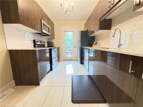 81 Young Street, Hamilton, ON - Indoor Photo Showing Kitchen With Upgraded Kitchen