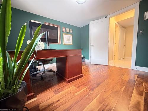 81 Young Street, Hamilton, ON - Indoor Photo Showing Other Room