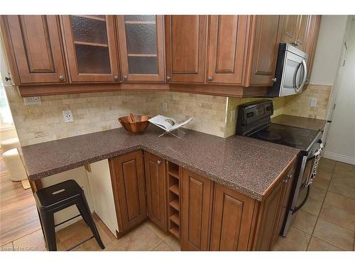405 Erindale Drive, Burlington, ON - Indoor Photo Showing Kitchen
