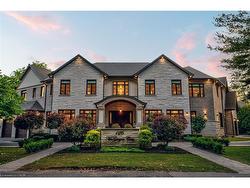 126 Mcgregor Crescent  Ancaster, ON L9G 1B5