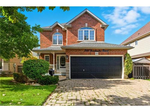 213 Dorchester Drive  Grimsby, ON L3M 5K8