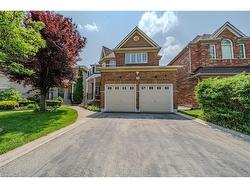 5918 Bassinger Place  Mississauga, ON L5M 6K5