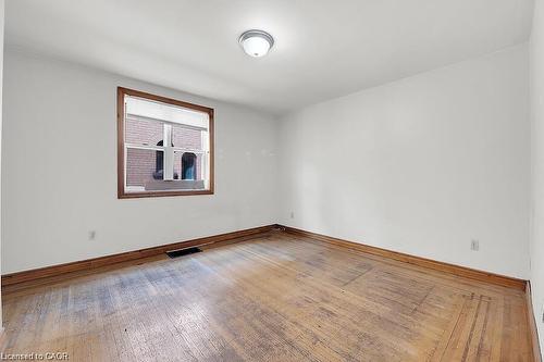 88 Grant Avenue, Hamilton, ON - Indoor Photo Showing Other Room