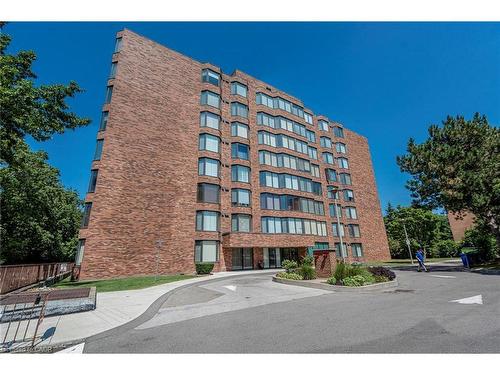 105-200 Limeridge Road W, Hamilton, ON - Outdoor With Facade