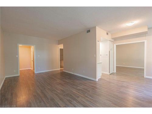 105-200 Limeridge Road W, Hamilton, ON - Indoor Photo Showing Other Room