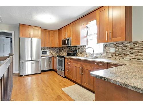 1392 Doon Village Road, Kitchener, ON - Indoor Photo Showing Kitchen With Stainless Steel Kitchen