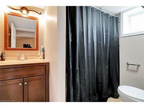 1392 Doon Village Road, Kitchener, ON - Indoor Photo Showing Bathroom