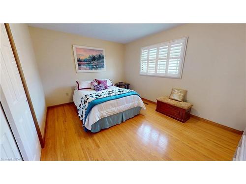 140 Donn Avenue, Hamilton, ON - Indoor Photo Showing Bedroom