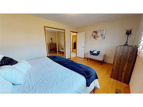 140 Donn Avenue, Hamilton, ON - Indoor Photo Showing Bedroom