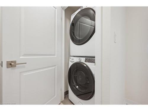 B6-15 Stauffer Woods Trail, Kitchener, ON - Indoor Photo Showing Laundry Room