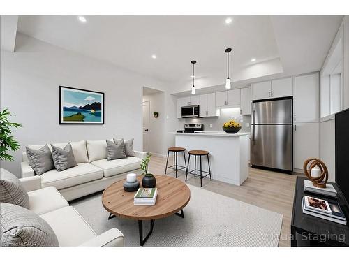 B6-15 Stauffer Woods Trail, Kitchener, ON - Indoor Photo Showing Living Room