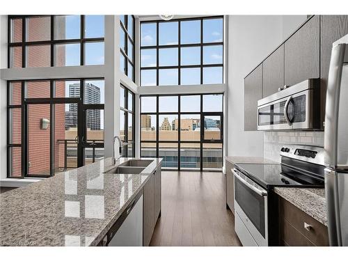 Lph6-112 King Street E, Hamilton, ON - Indoor Photo Showing Kitchen With Double Sink With Upgraded Kitchen