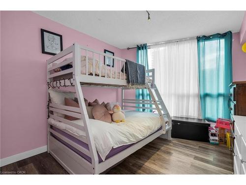 1406-150 Charlton Avenue E, Hamilton, ON - Indoor Photo Showing Bedroom