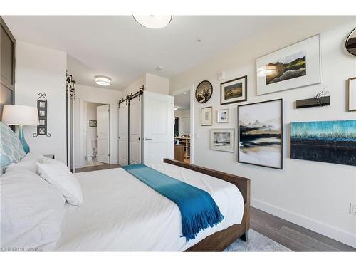 1410-15 Glebe Street, Cambridge, ON - Indoor Photo Showing Bedroom