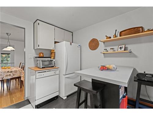 7-1967 Main Street W, Hamilton, ON - Indoor Photo Showing Kitchen